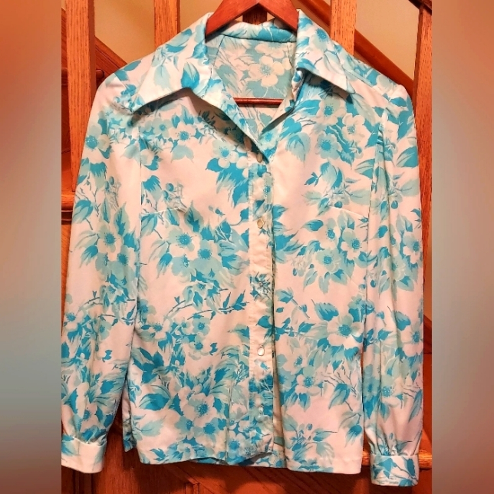 Handmade vintage 1970s long sleeve blouse